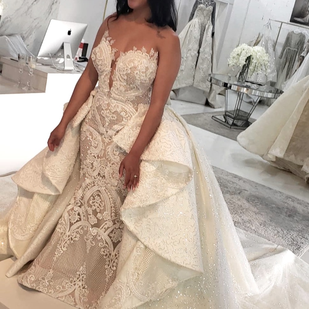 Beautiful wedding Dress